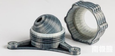 Markforged發布新一代碳纖維3D打印機Mark Two，加速3D打印基礎材料市場擴張